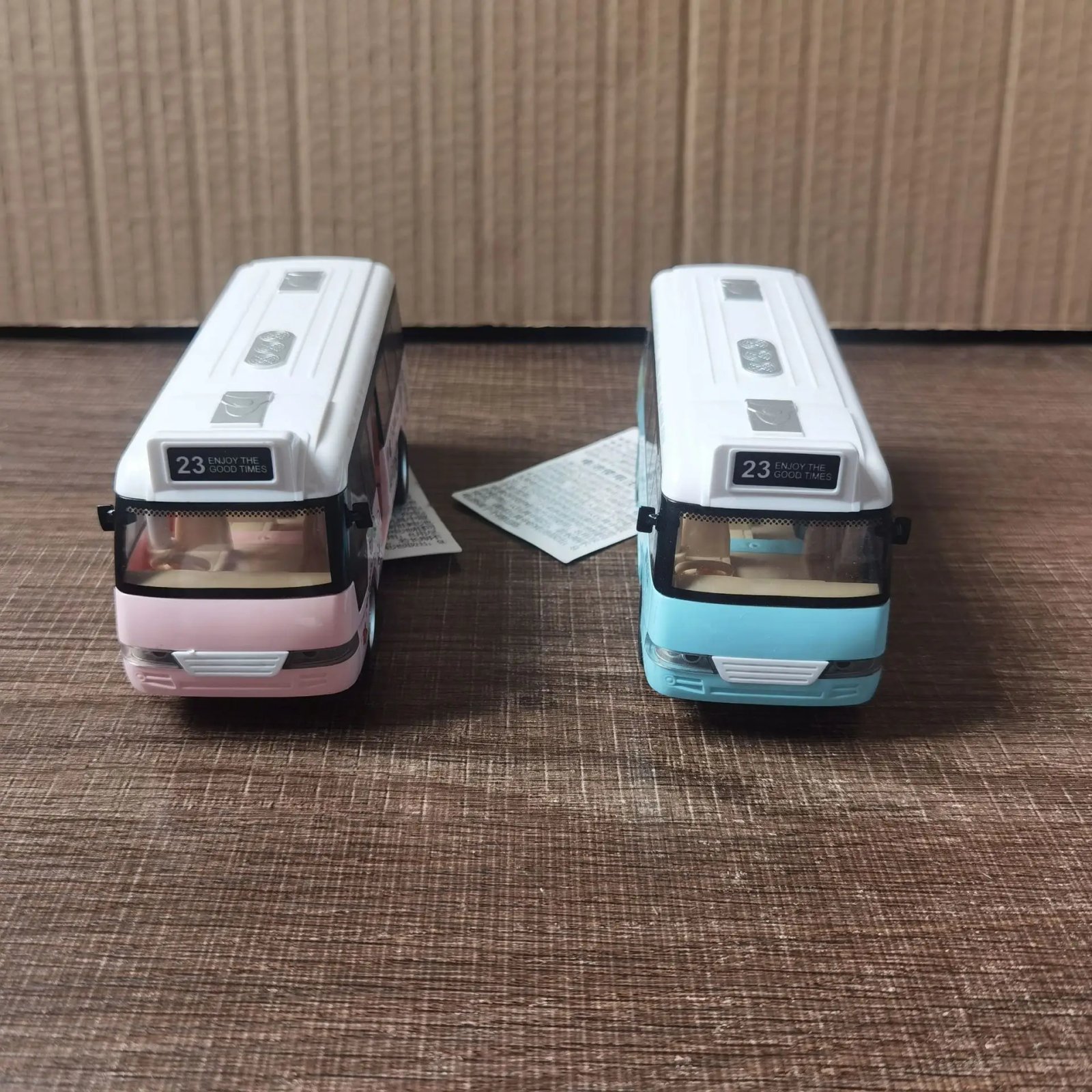 Kids Sound Light Tour School Bus Model Boy Girl Toy Die Cast Metal Little Cars Cars City Bus Friction Powered Play Toys Gift